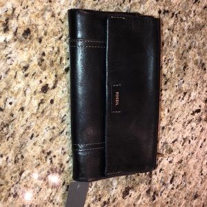 fossil wallet
